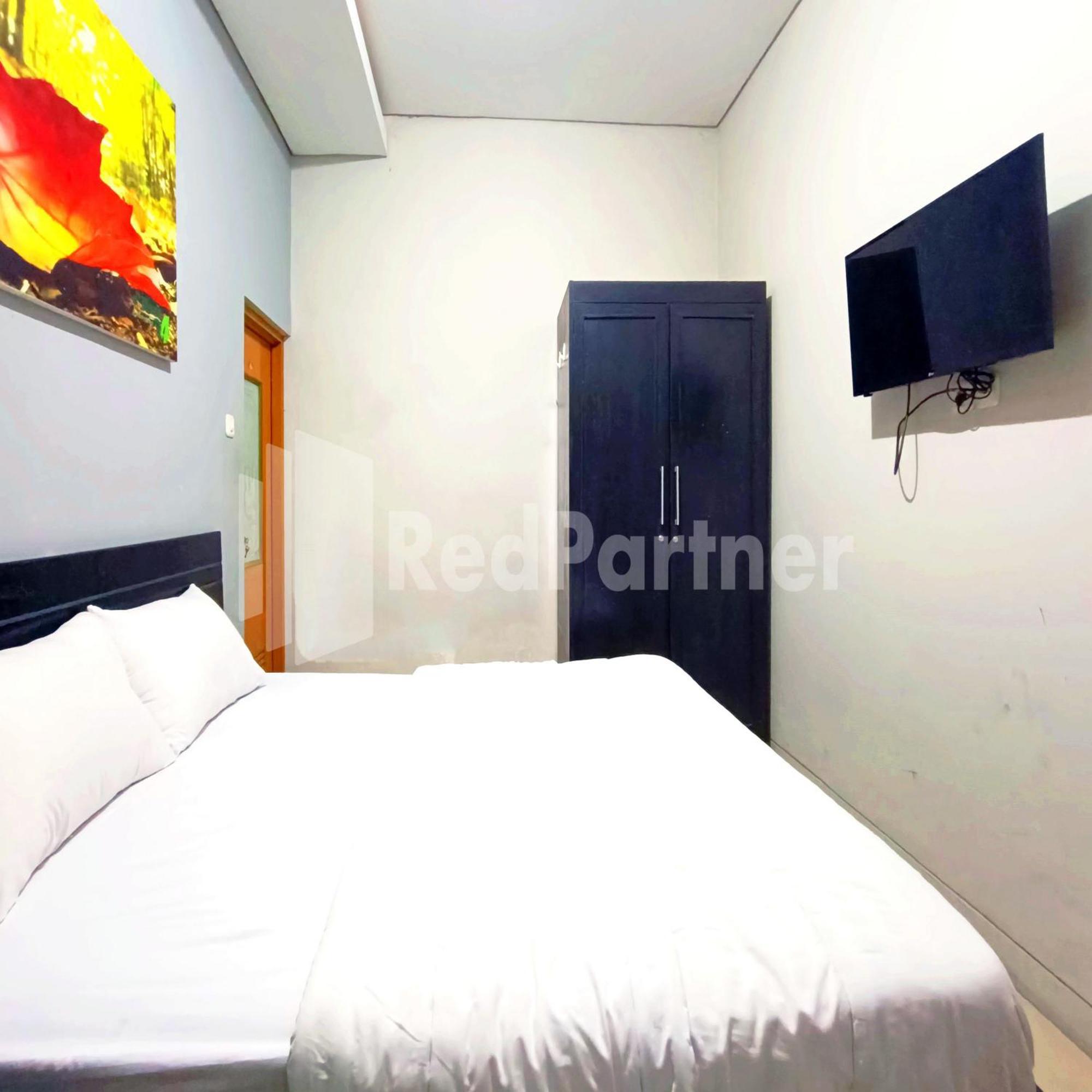 D'Waru Homestay Syariah Near Jl Slamet Riyadi Mitra Reddoorz Solo Extérieur photo